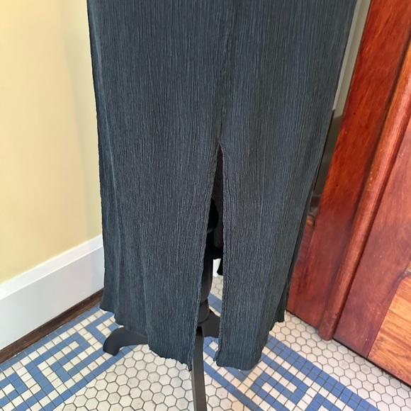 ISDA & CO | 100% Silk Lightweight Black Textured Sleeveless Maxi Dress - Picture 4 of 6